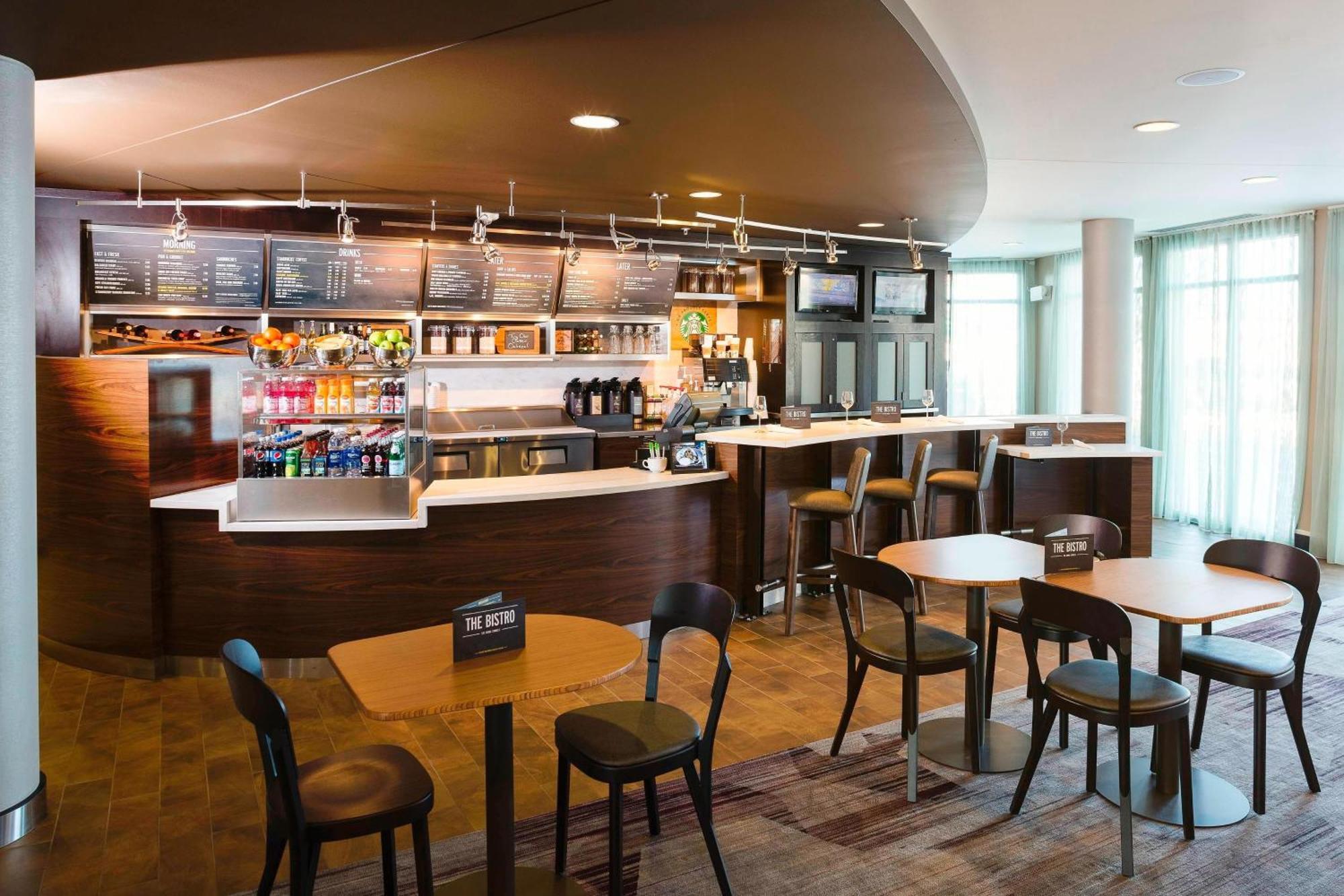 Courtyard By Marriott Сиукс Фолс Екстериор снимка