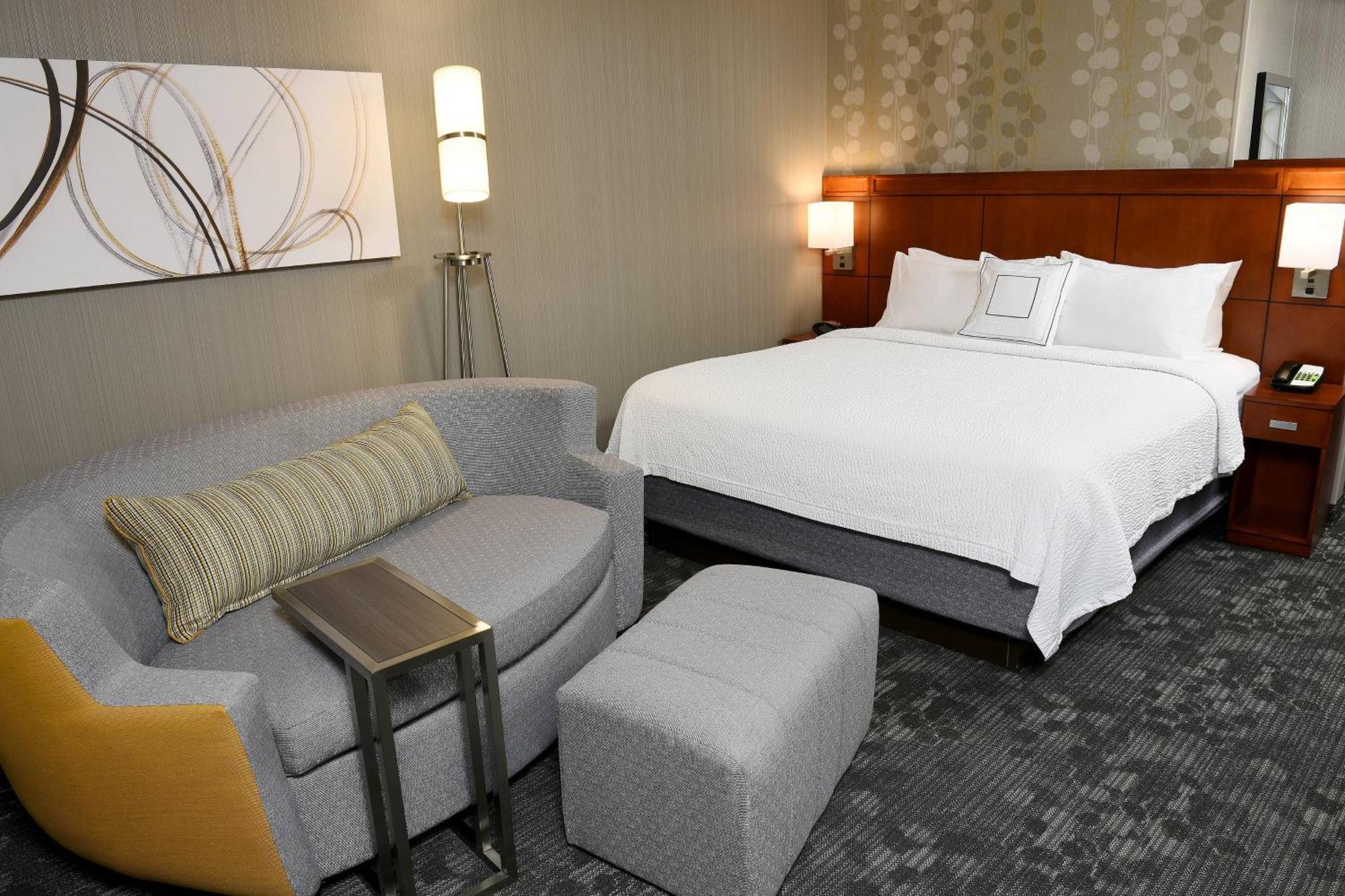 Courtyard By Marriott Сиукс Фолс Екстериор снимка