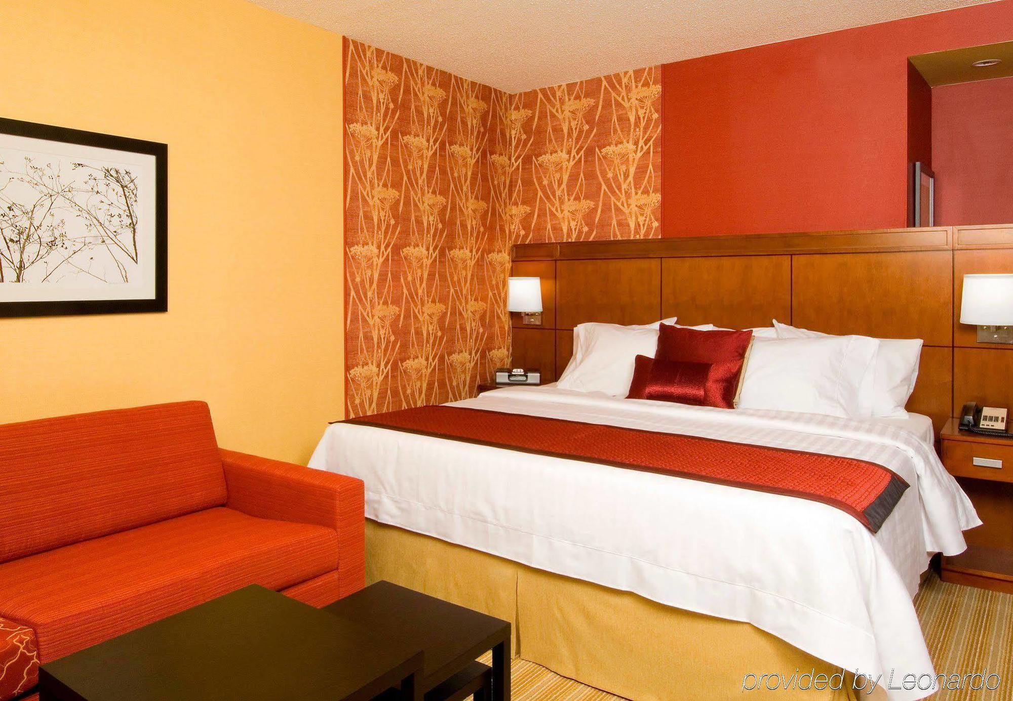Courtyard By Marriott Сиукс Фолс Екстериор снимка
