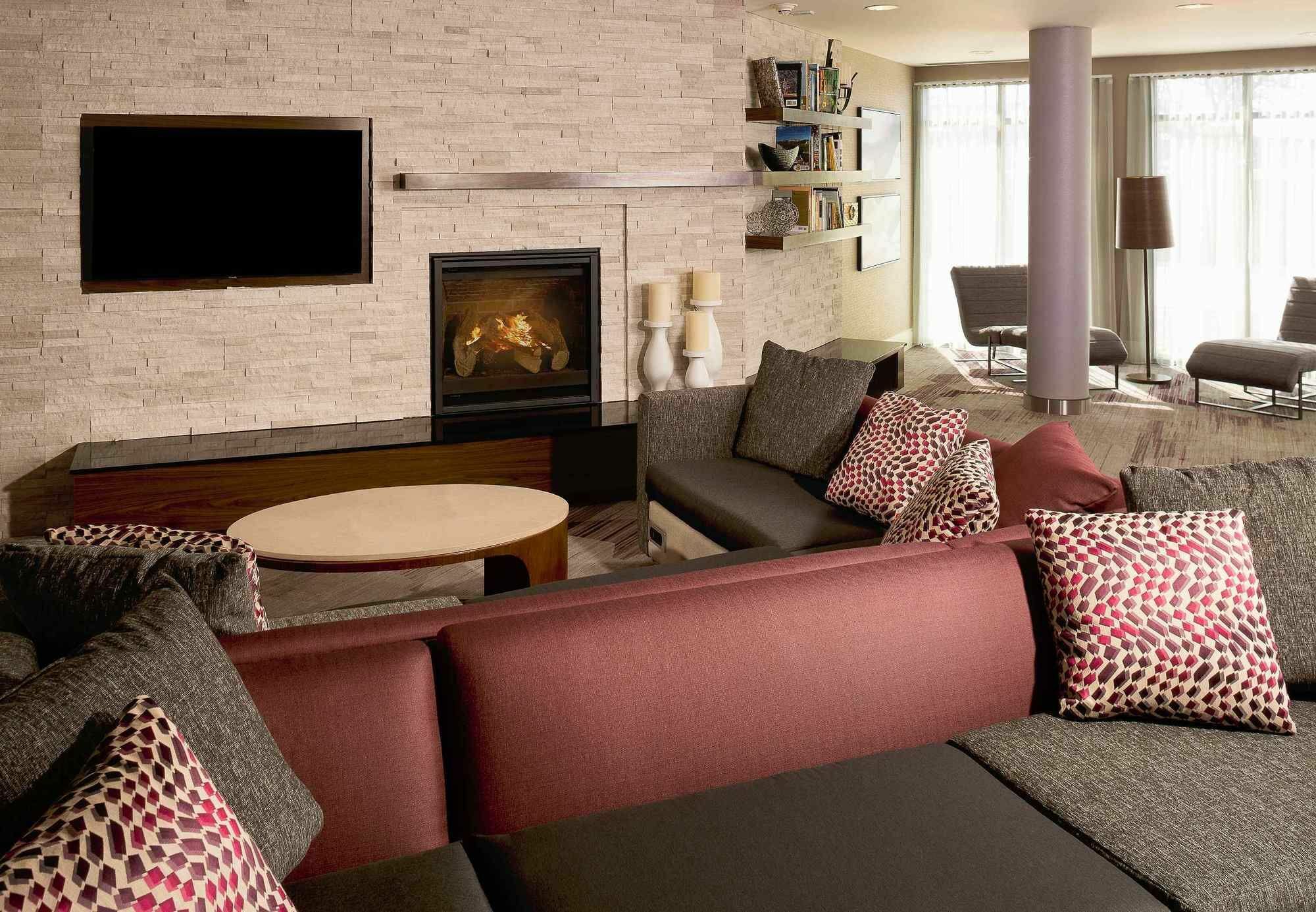 Courtyard By Marriott Сиукс Фолс Екстериор снимка